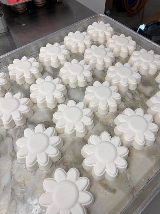 Daisy Bath Bomb